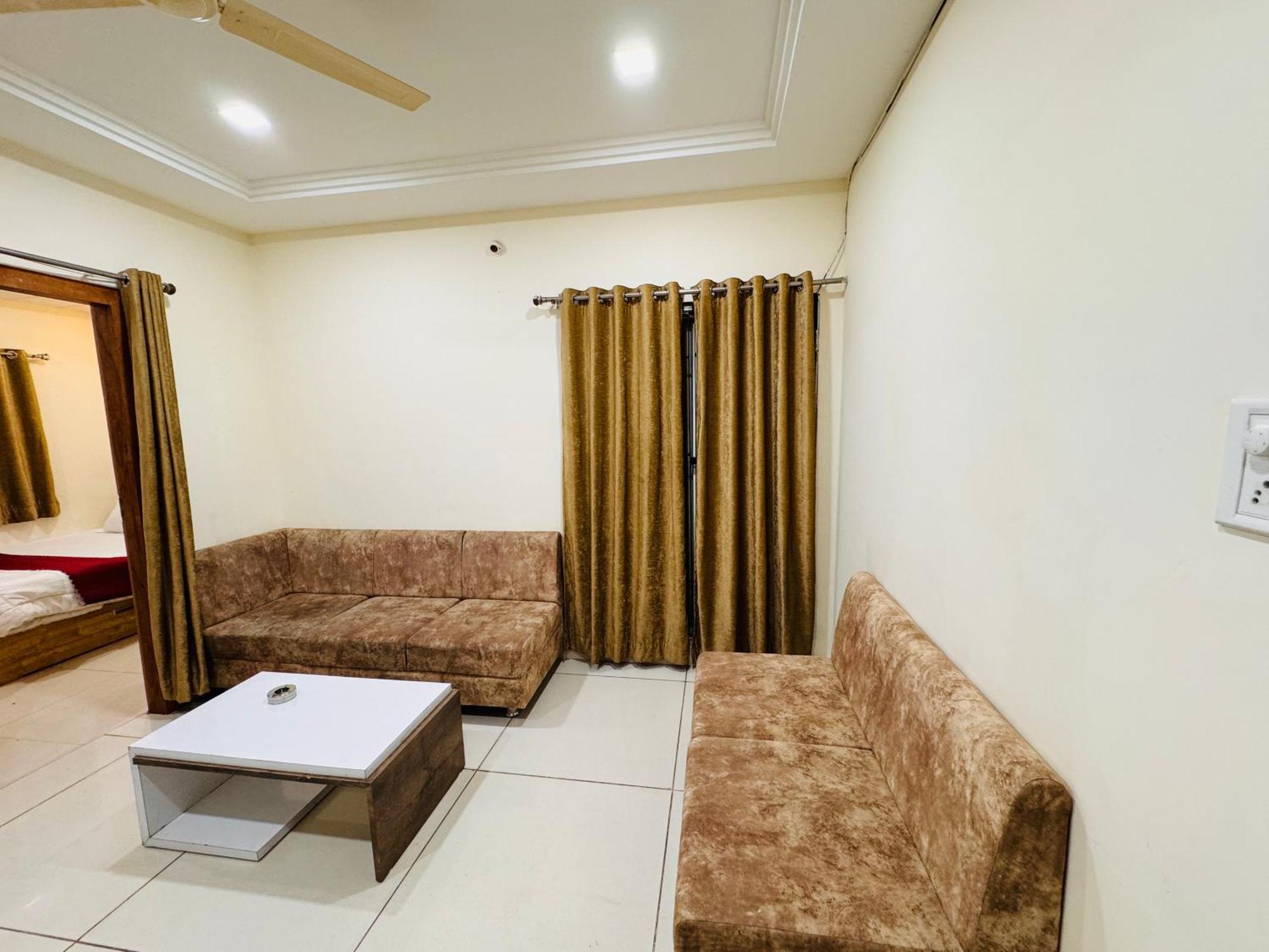 Home Escape 1Bhk Apartment Near Bombay Hospital Ιντόρ Εξωτερικό φωτογραφία